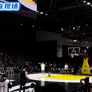 库里训练营Day3：Logo三分轻松命中 外加腰间环绕换手拉杆上篮