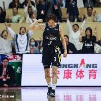 能否FMVP？杨力维13中8&amp;4记三分 砍下20分另有1板2断助队夺冠